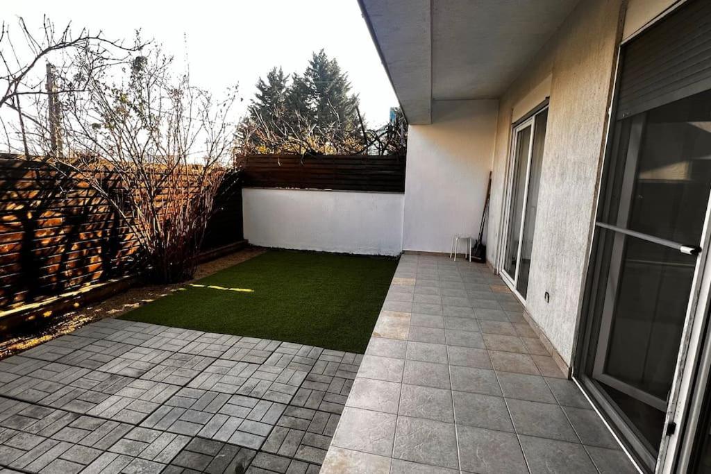 Otopeni Airport Apartment With Private Garden Dış mekan fotoğraf