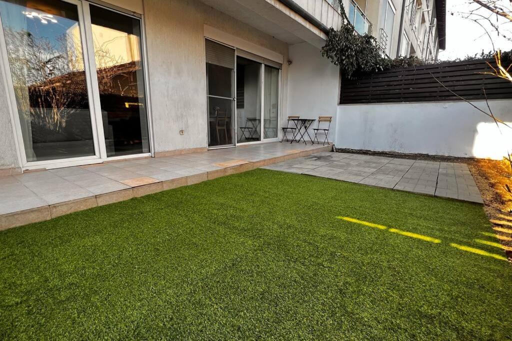 Otopeni Airport Apartment With Private Garden Dış mekan fotoğraf